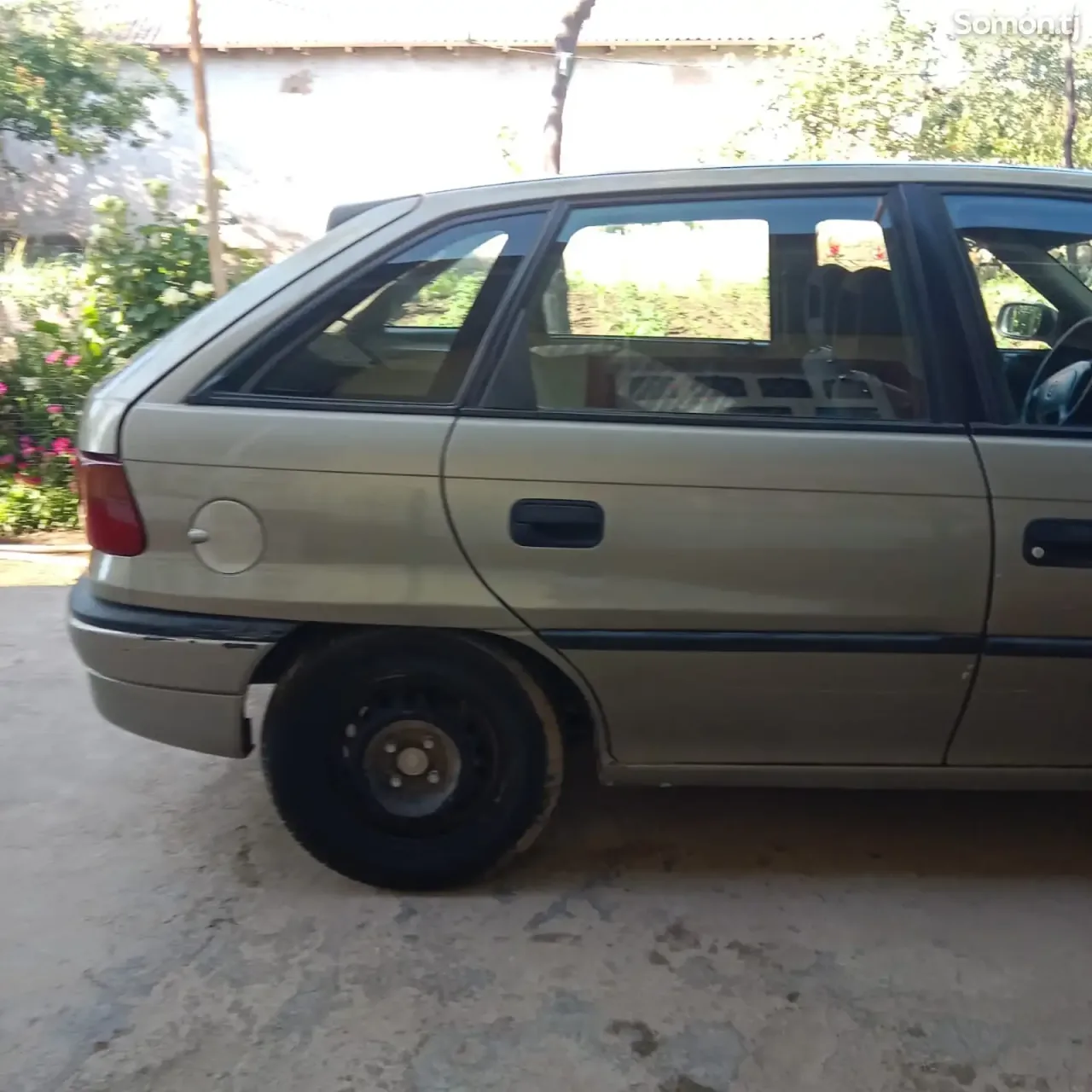 Opel Astra F 1996 · 1.6 MT