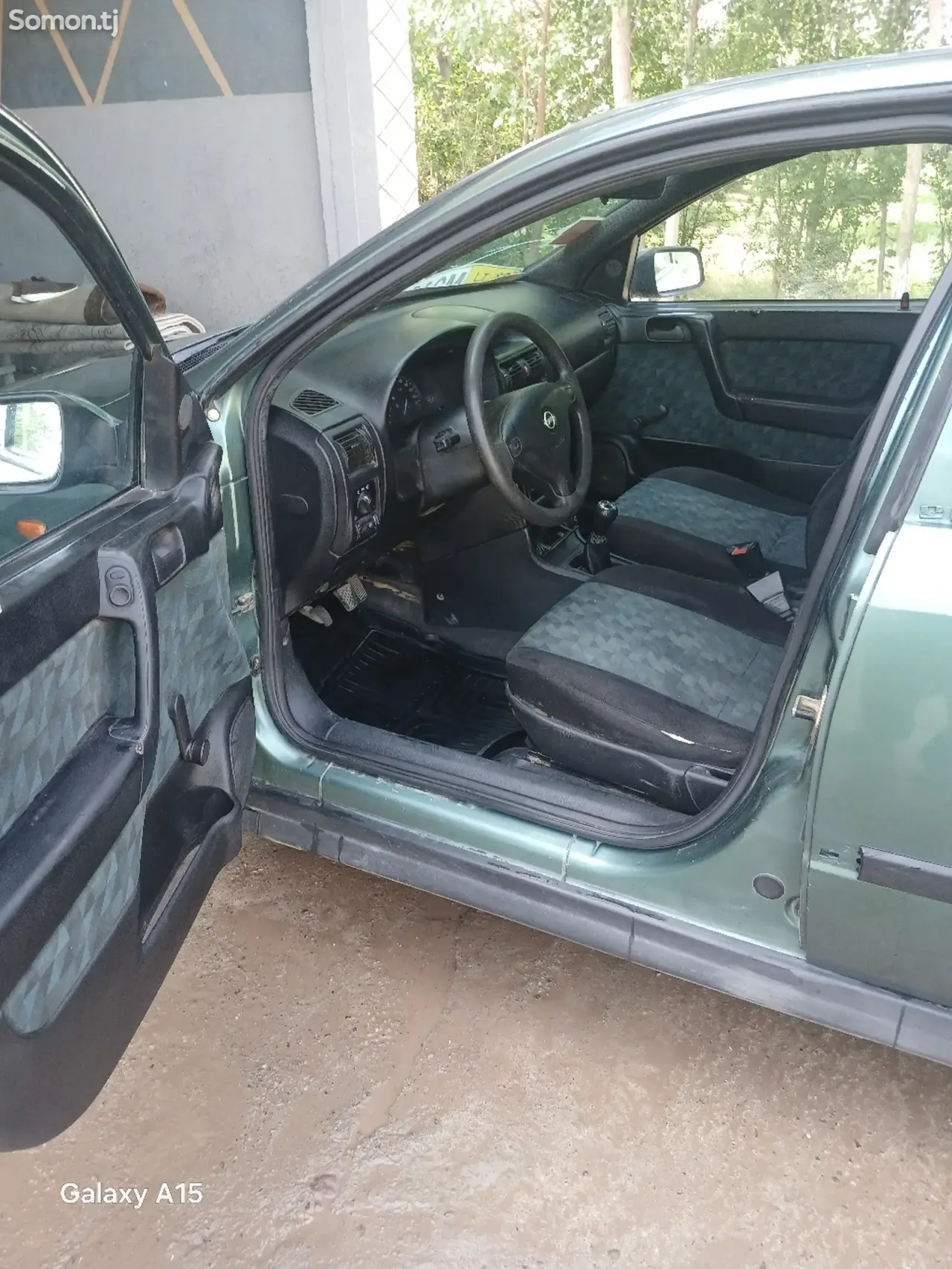 Opel Astra G 1998 · 1.6 MT