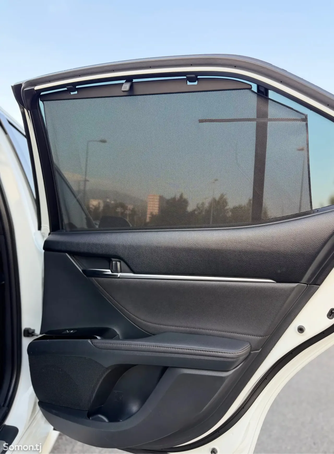 Toyota Camry 2018 · 3.5 AT