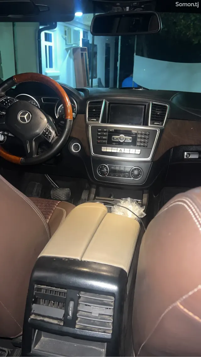 Mercedes-Benz ML class 2012 · 3.5 AT