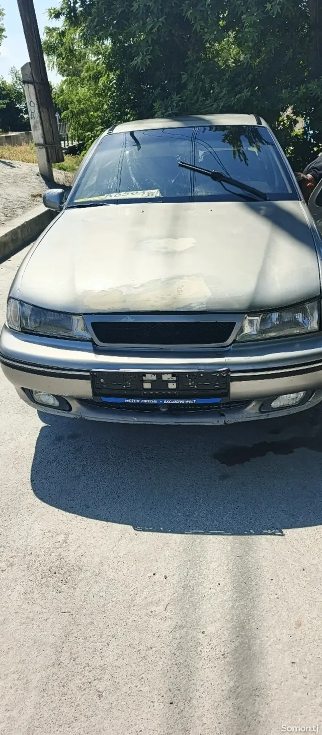Daewoo Nexia 1995 · 1.6 MT
