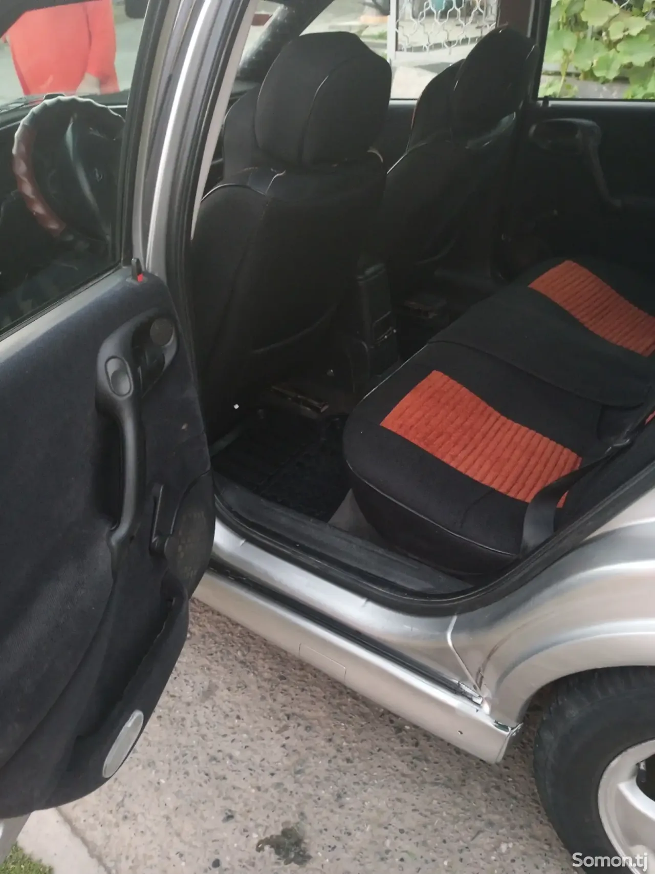 Opel Vectra B 1995 · 1.6 MT