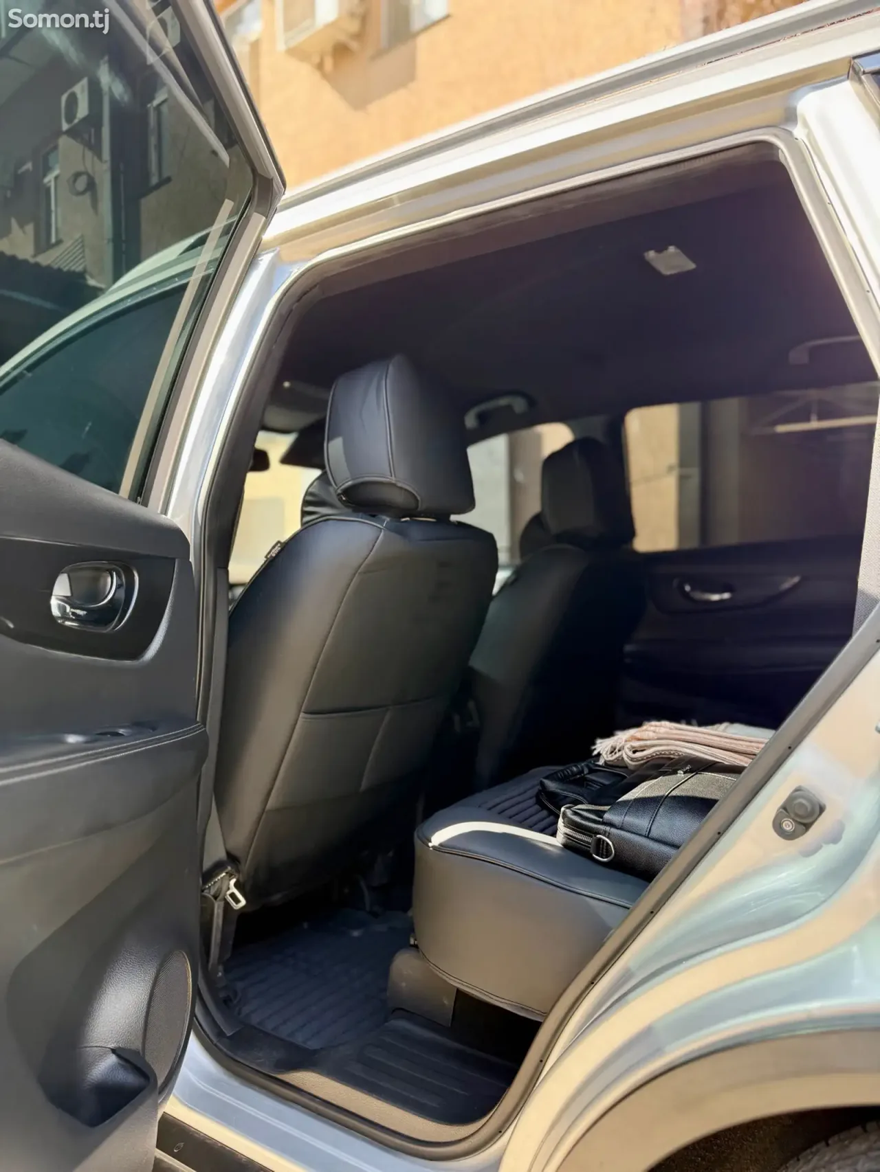 Nissan Rogue 2017 · 2.5 AT
