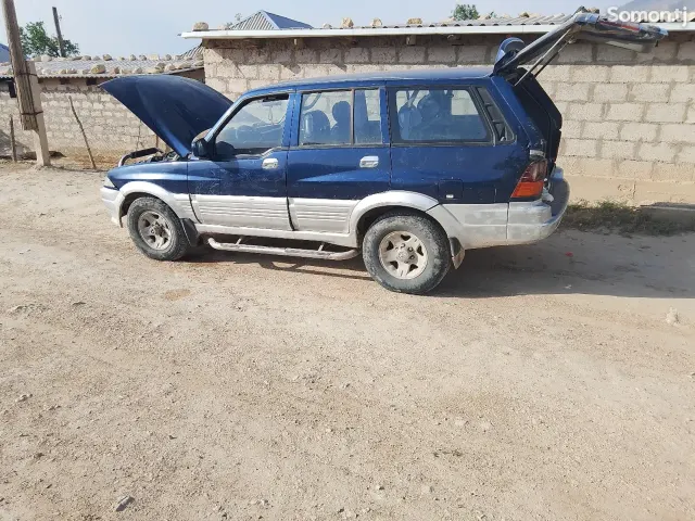 Ssang Yong Musso 1996 · MT