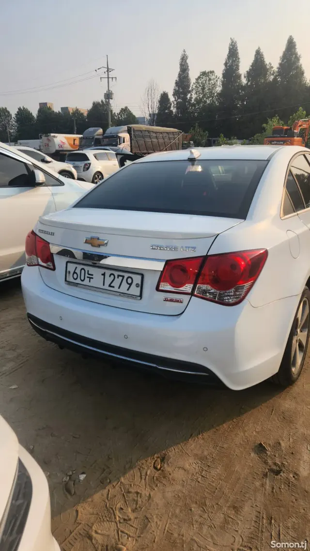 Chevrolet Cruze 2014 · 1.4 AT