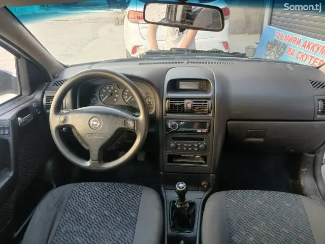 Opel Astra G 2003 · 1.6 MT