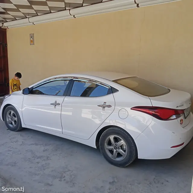Hyundai Avante 2014 · 1.6 AT
