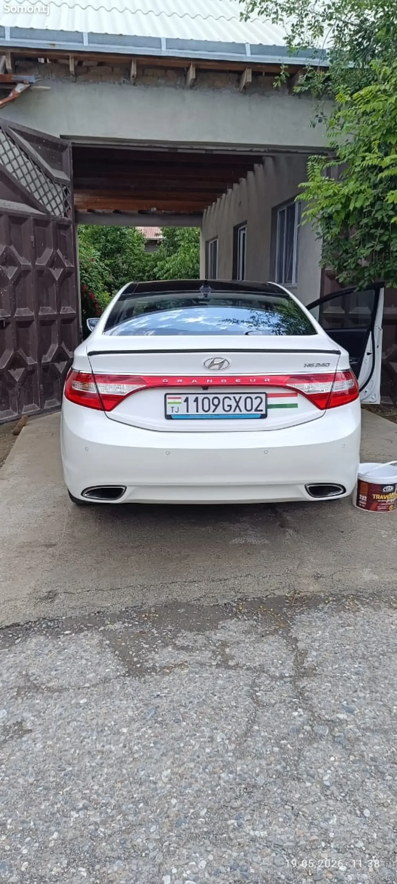 Hyundai Grandeur 2011 · 2.4 AT