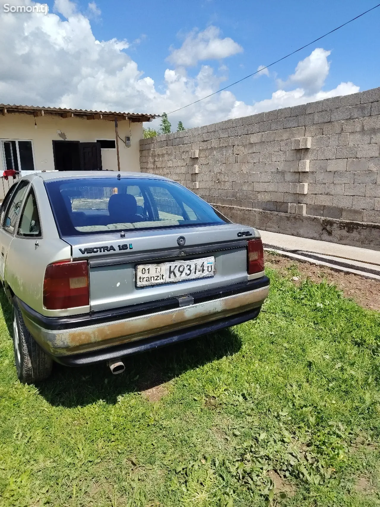 Opel Vectra A 1991 · 1.8 MT