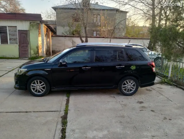 Toyota Fielder 2014 · 1.5 AT