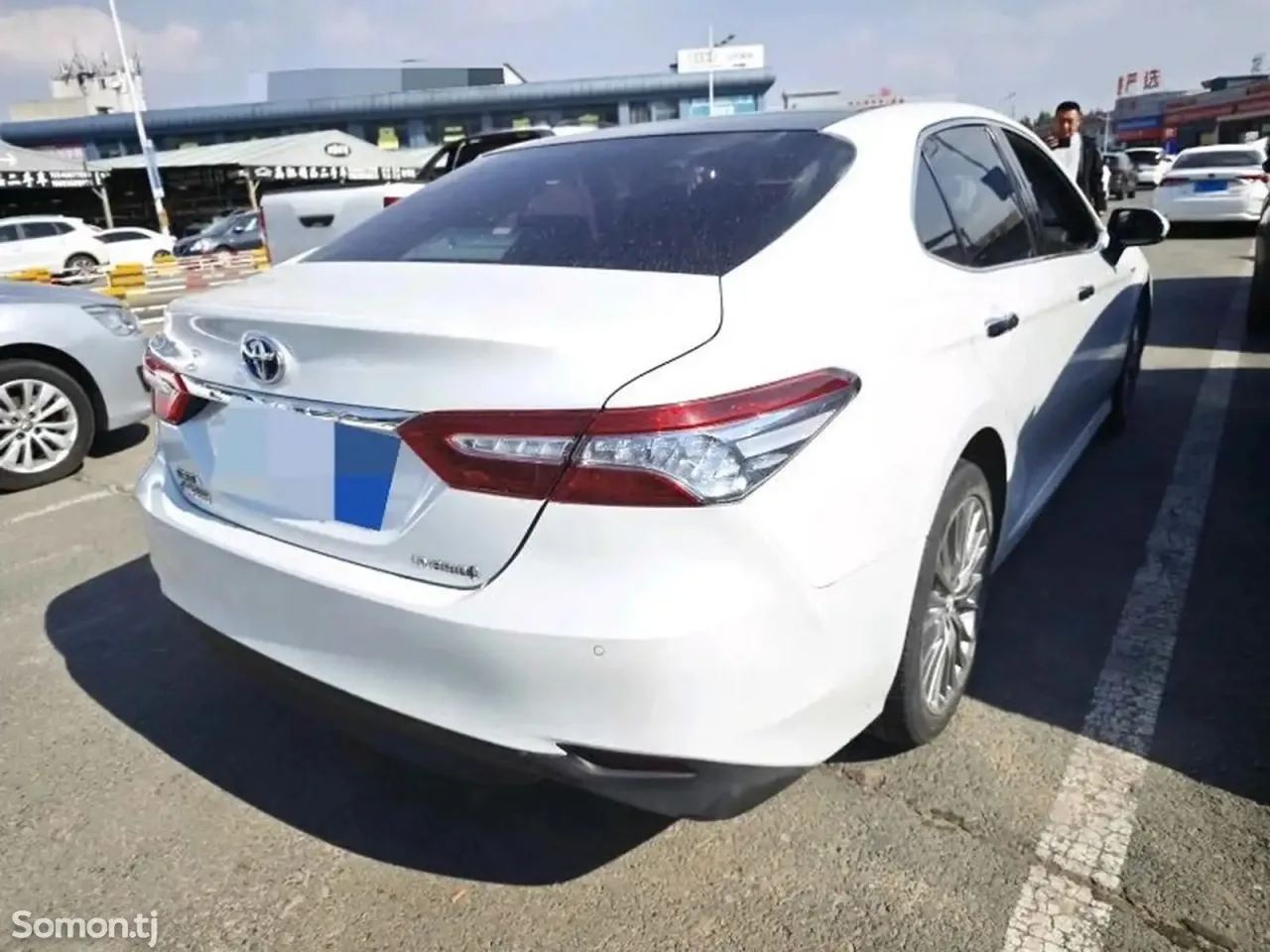 Toyota Camry 2021 · 2.5 AT