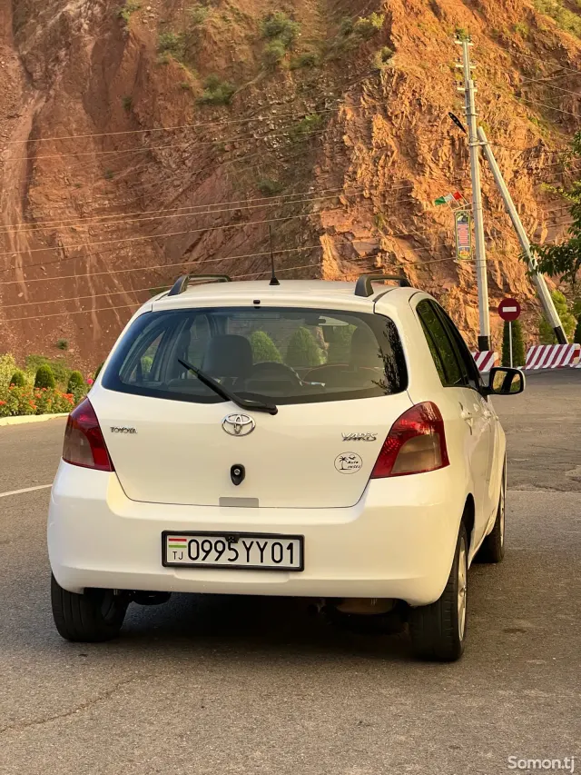 Toyota Yaris 2008 · 1.3 AT