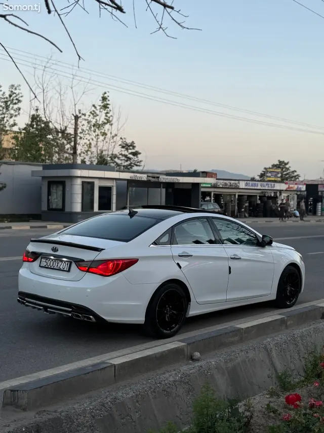 Hyundai Sonata 2012 · 2.0 AT