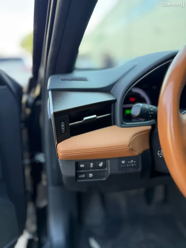 Toyota Avalon 2020 · 3.0 AT