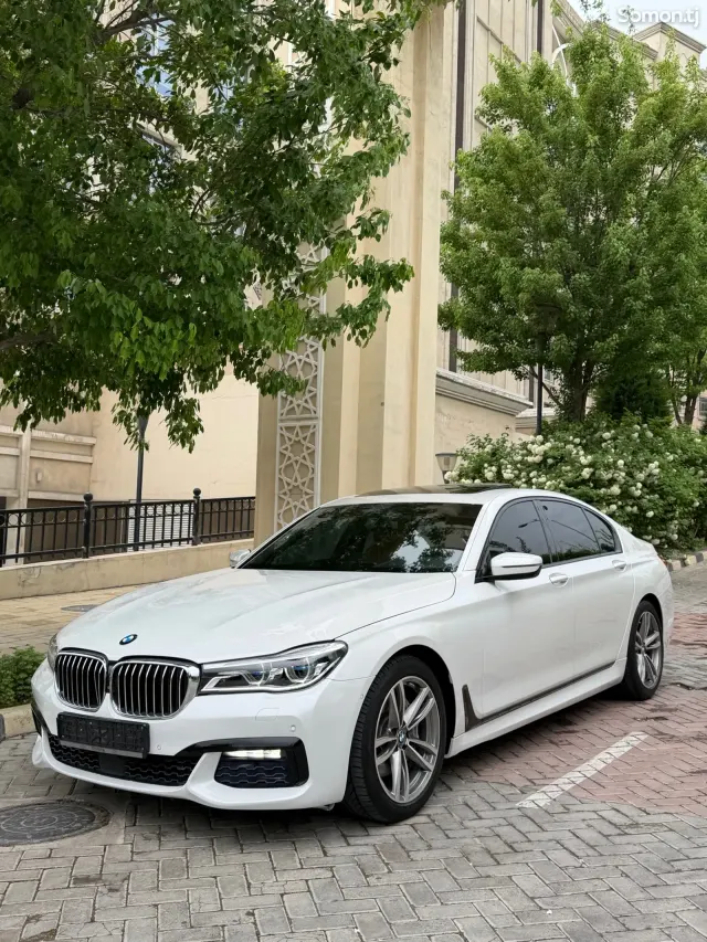 BMW 7 series 2017 · 4.0 AT