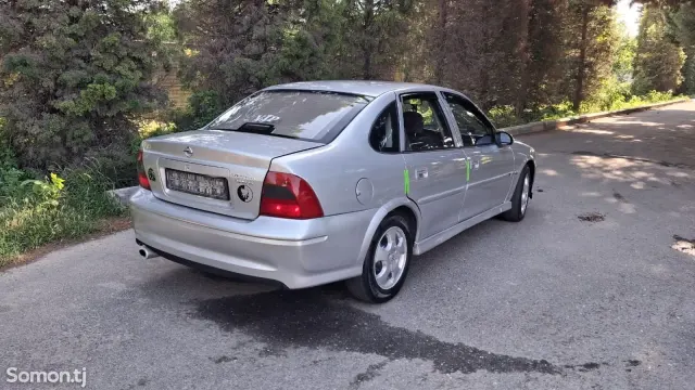 Opel Vectra B 1998 · 1.6 MT