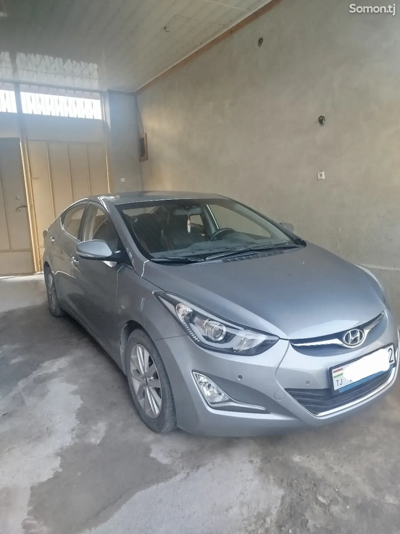 Hyundai Avante 2014 · 1.6 AT