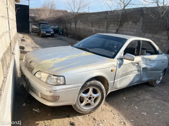 Toyota Vista 1997 · 2.0 AT