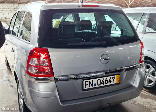 Opel Zafira 2009 · 1.8 MT