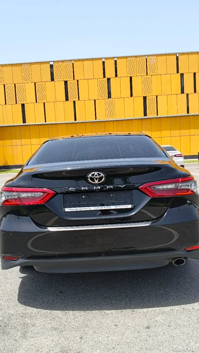 Toyota Camry 2021 · 2.5 AT