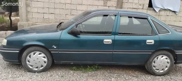 Opel Vectra A 1995 · 1.8 MT
