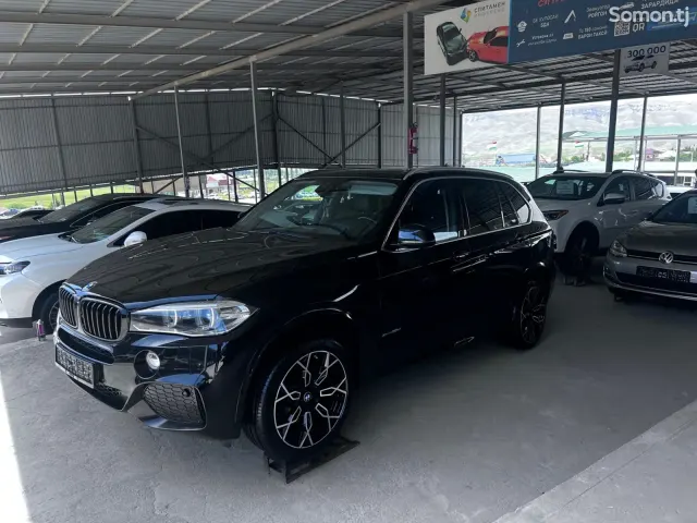 BMW X5 2016 · 3.0 AT