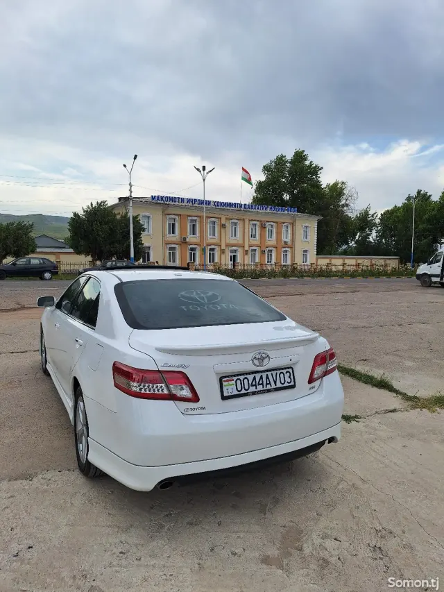 Toyota Camry 2011 · 2.5 AT