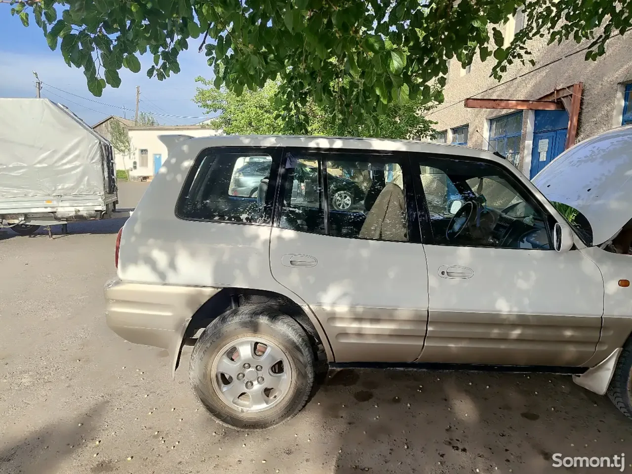 Toyota RAV 4 1998 · 2.0 AT