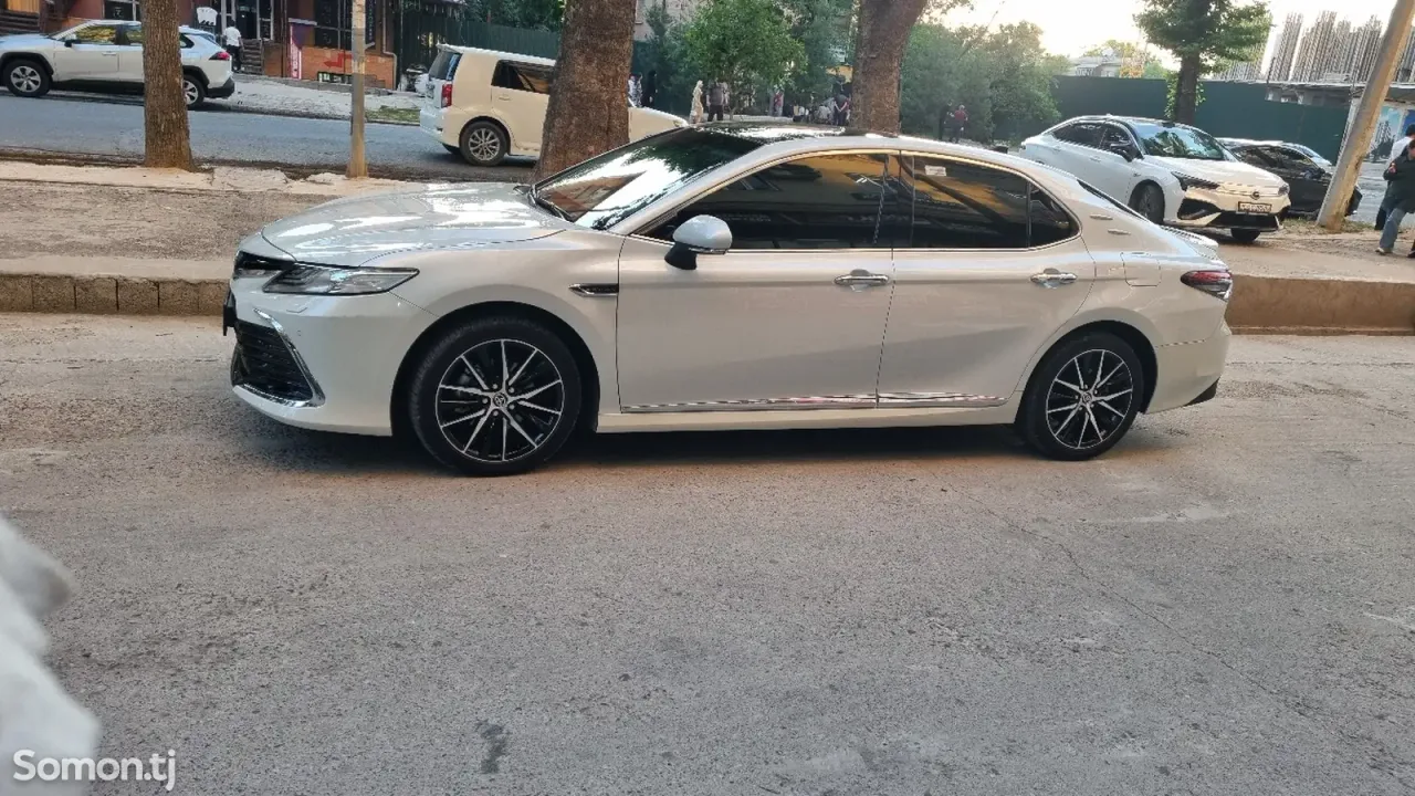 Toyota Camry 2023 · 2.5 AT