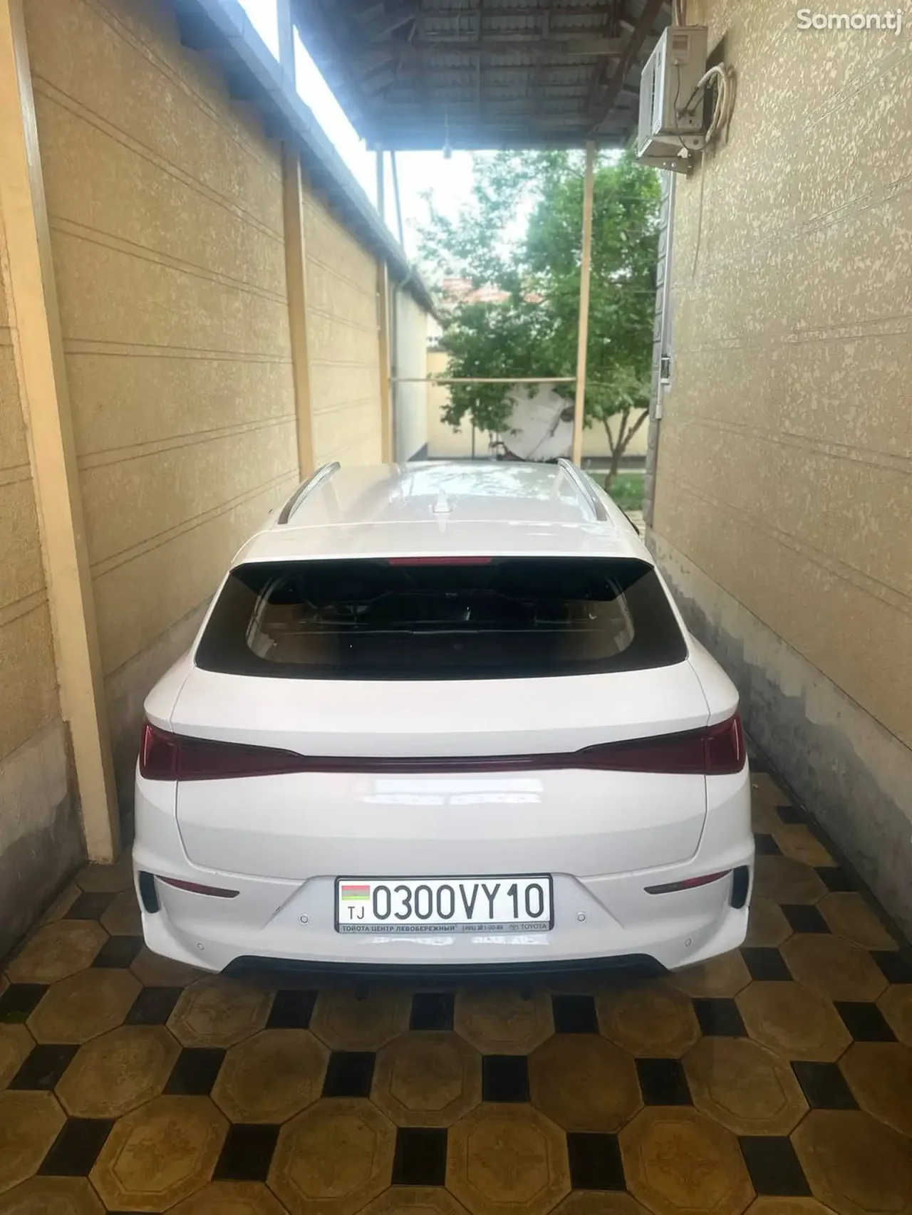 BYD E2 2024 · AT