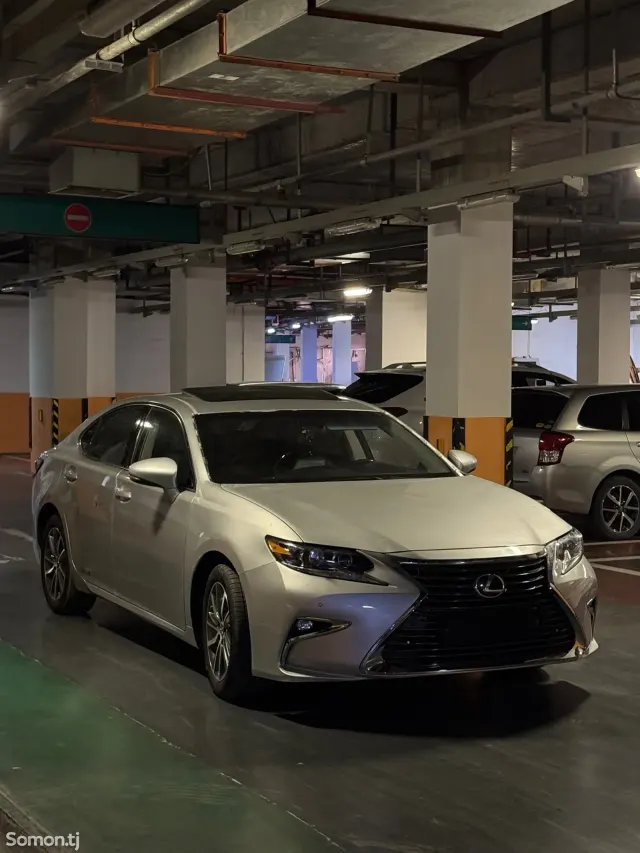 Lexus ES series 2014 · 2.5 AT