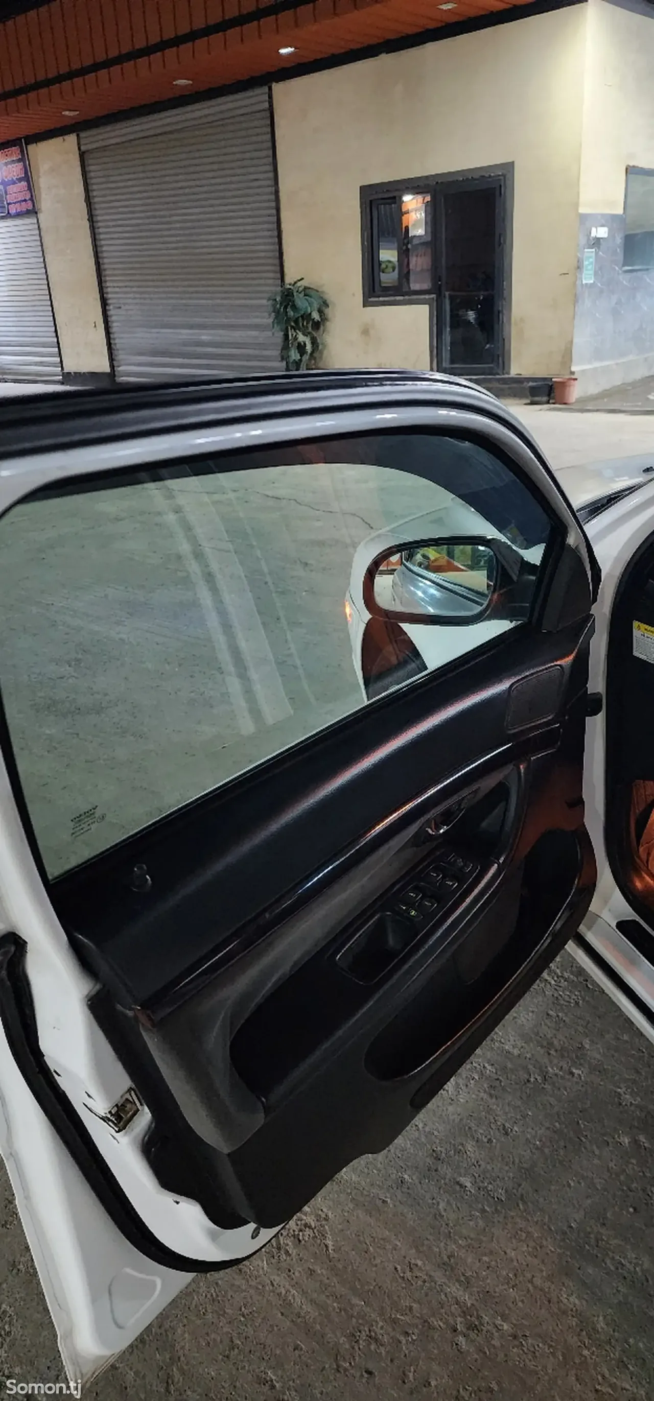 Volvo S80 2000 · 2.4 MT