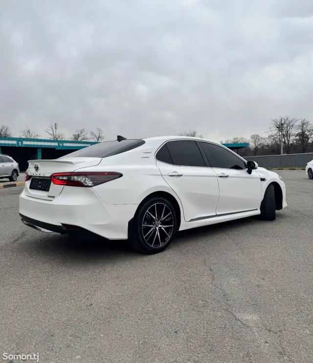 Toyota Camry 2019 · 2.5 AT