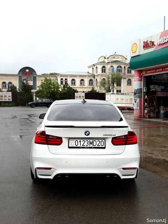 BMW 3 series 2015 · 2.0 AT