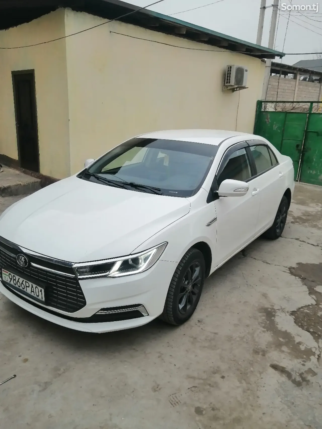 BYD Han EV 2023 · 2.0 AT