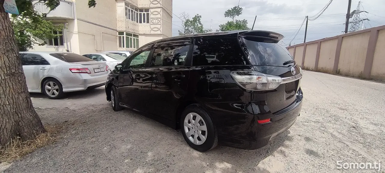 Toyota Wish 2014 · 2.0 AT