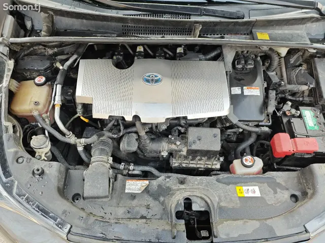 Toyota Prius 2016 · 1.8 AT