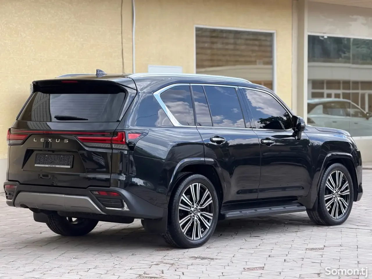 Lexus LX series 2023 · 3.5 AT
