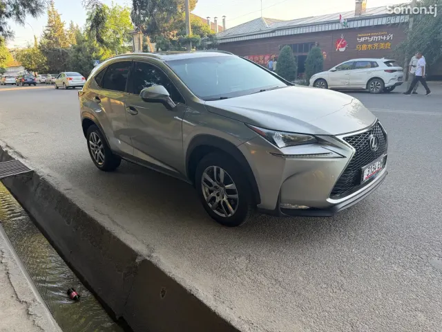 Lexus NX series 2015 · 2.0 AT