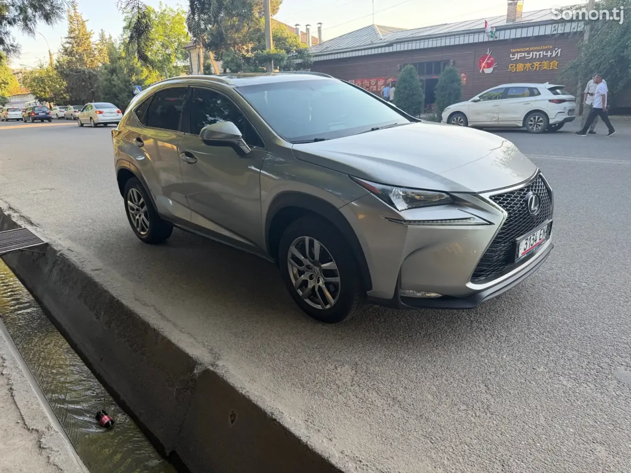 Lexus NX series 2015 · 2.0 AT