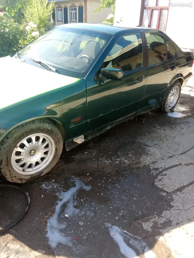 BMW 3 series 1994 · 1.8 MT