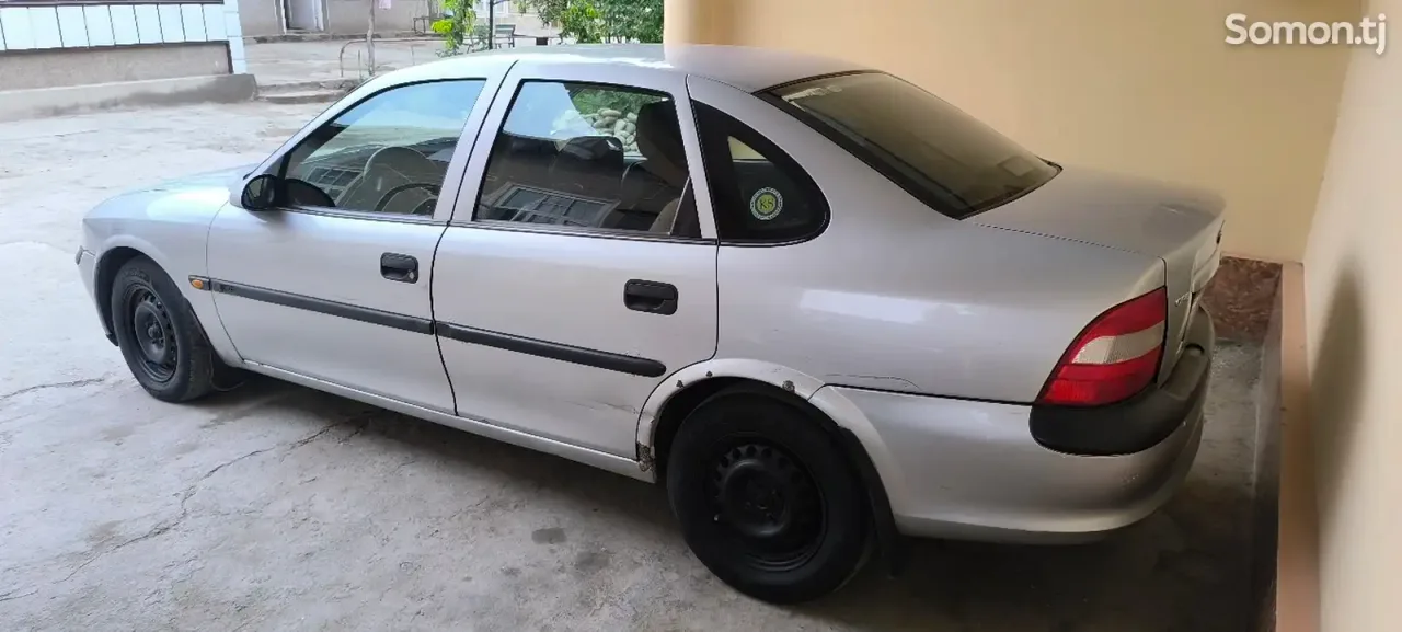 Opel Vectra B 1997 · 1.6 MT