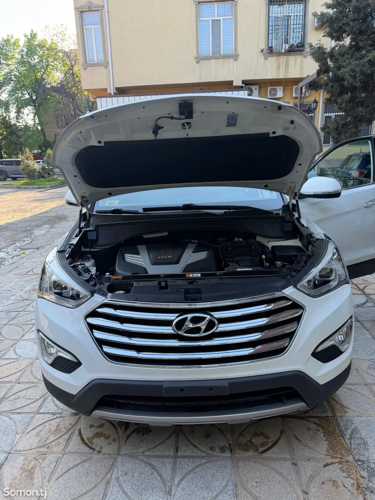 Hyundai Santa Fe 2015 · 3.3 AT