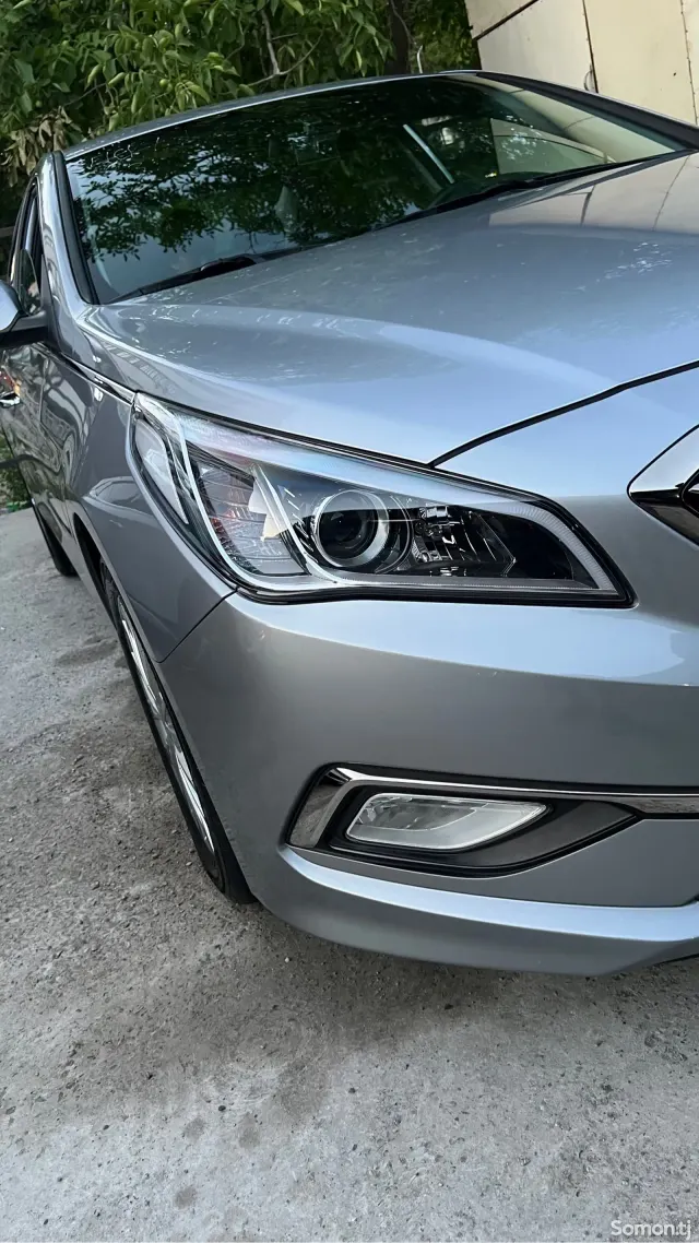 Hyundai Sonata 2015 · 2.0 AT