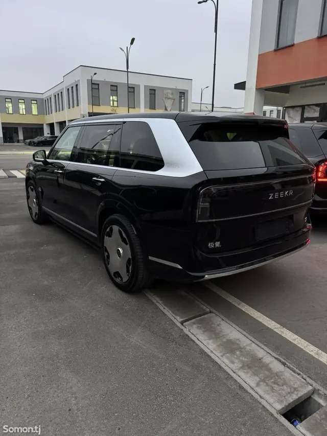 Zeekr X 2025 · 2.0 AMT