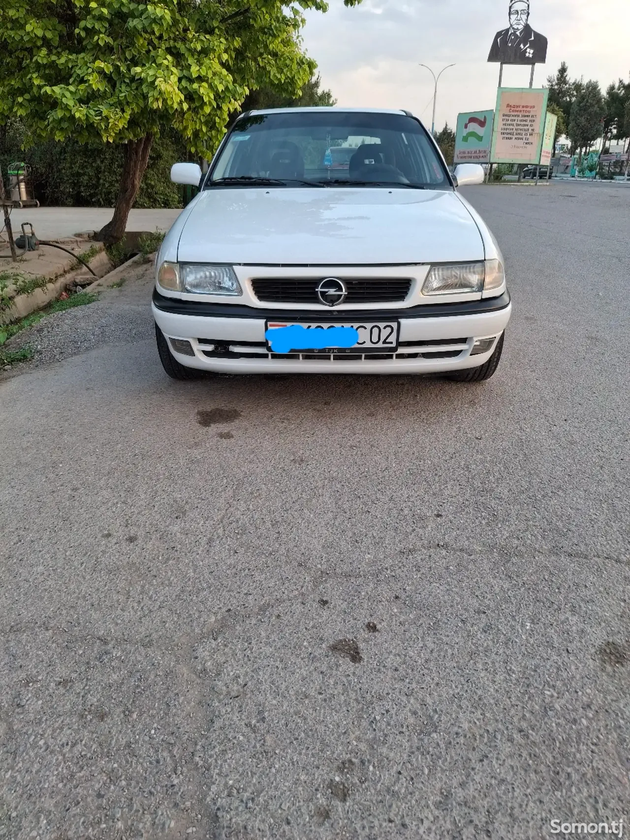Opel Astra F 1994 · 1.6 MT