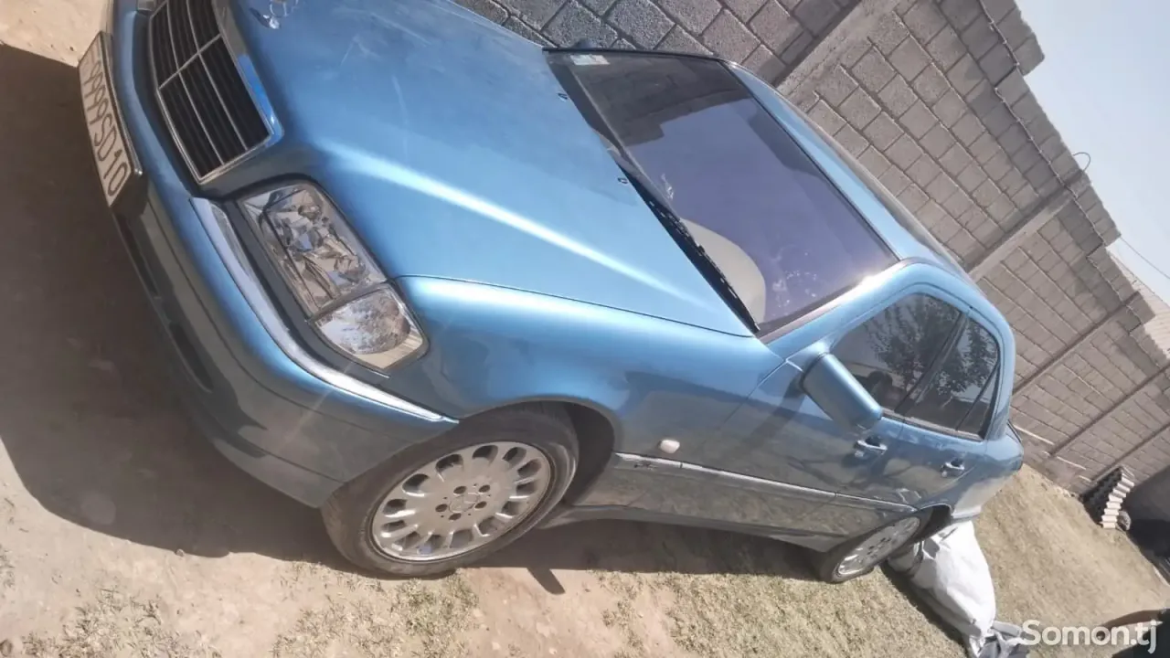 Mercedes-Benz C class 2000 · 2.0 MT