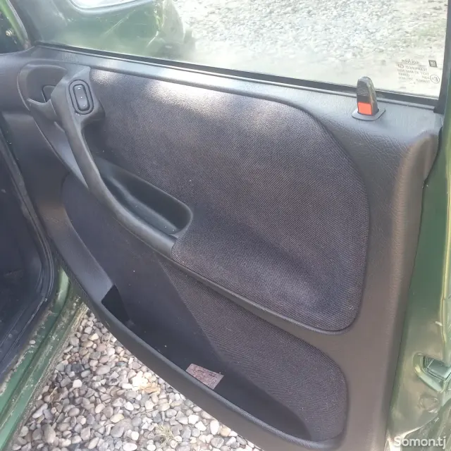 Opel Astra F 1995 · 1.6 MT
