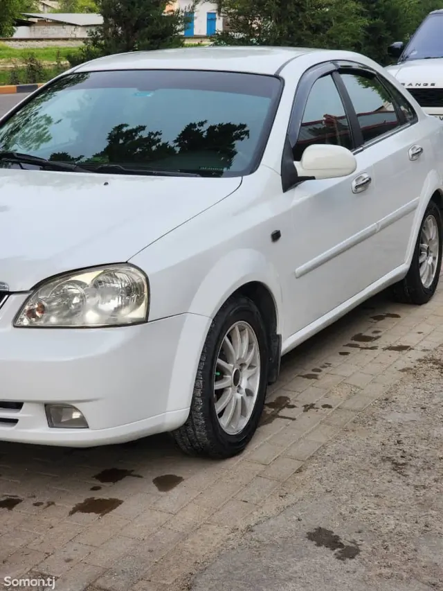 Daewoo Lacetti 2004 · 1.6 AT