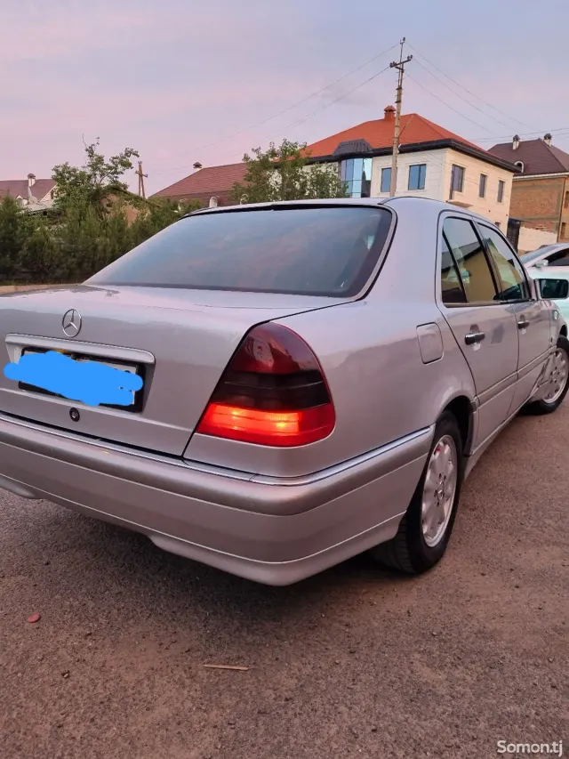 Mercedes-Benz C class 1998 · 2.0 AT